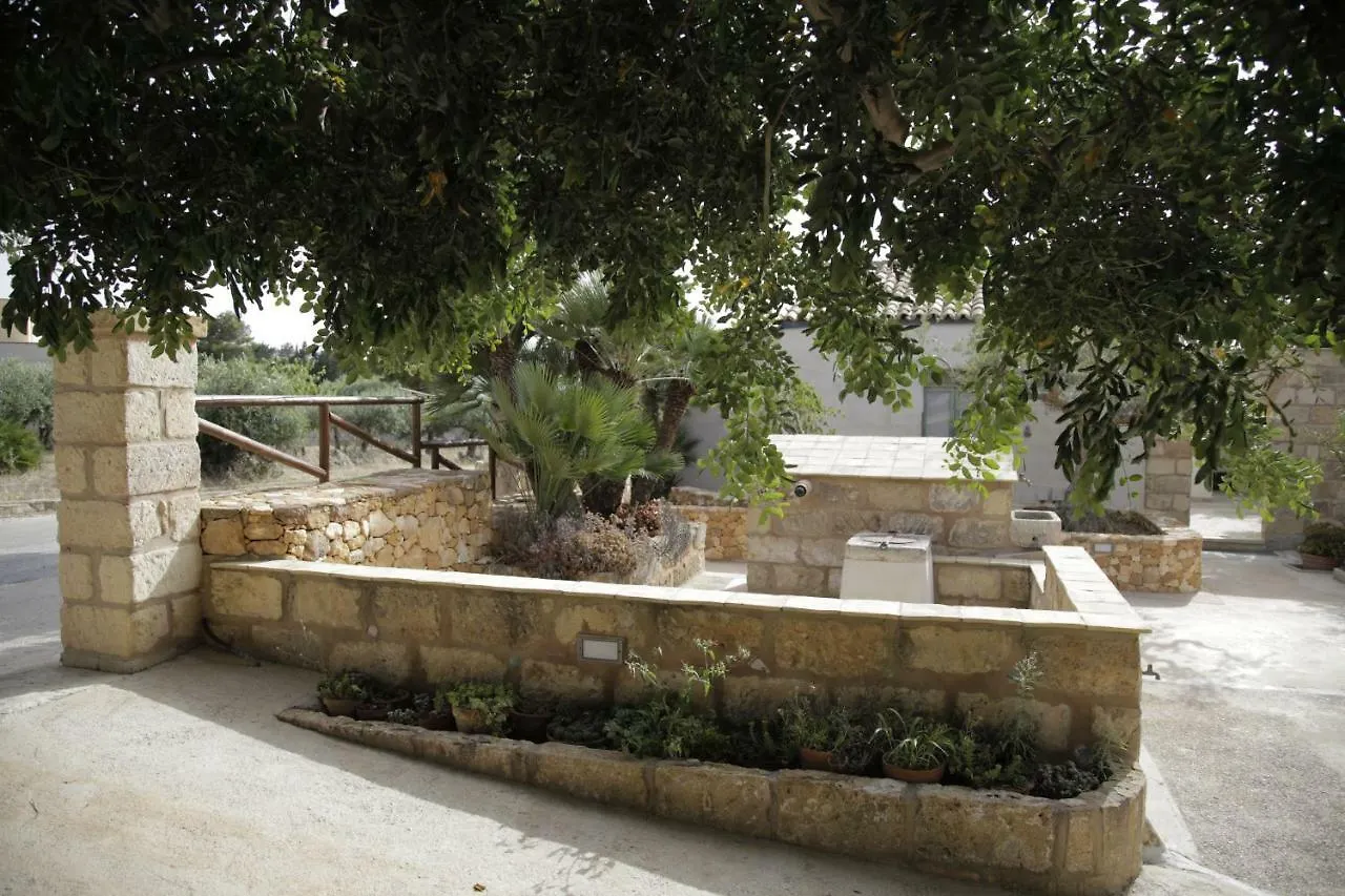 Villa Antico Casale sul Mare Custonaci 0*,  Italia
